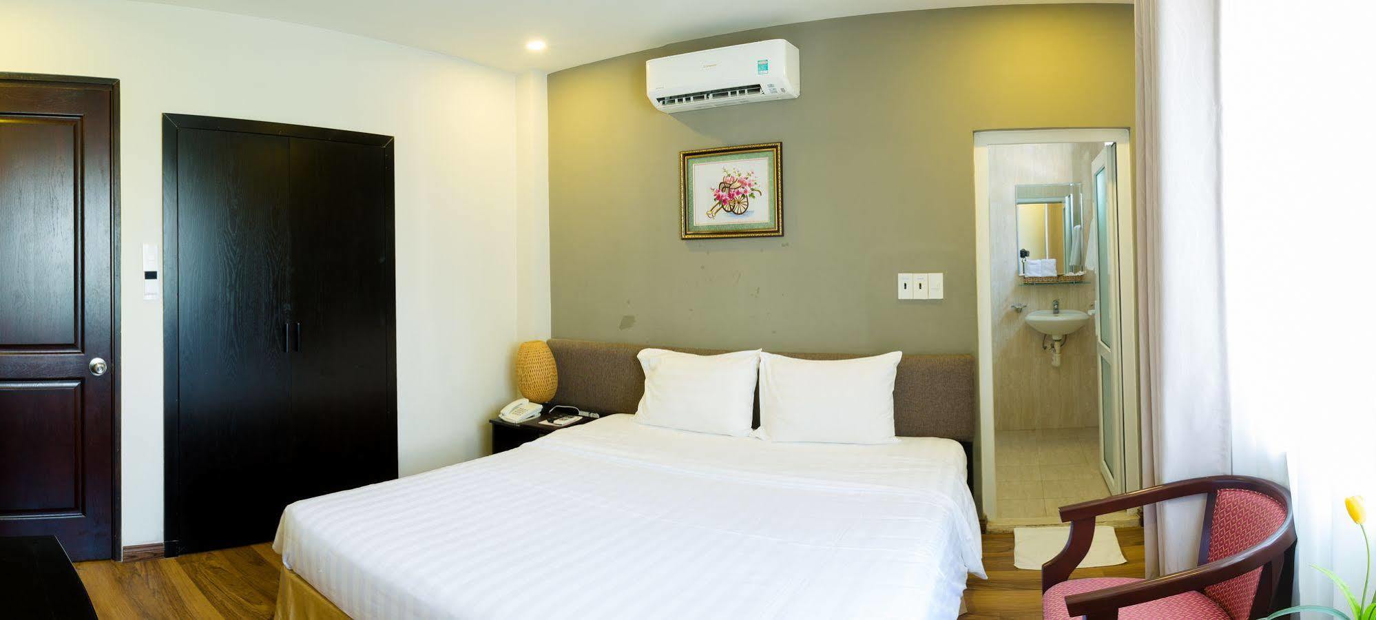 Sun Flower Hotel Nha Trang Zewnętrze zdjęcie